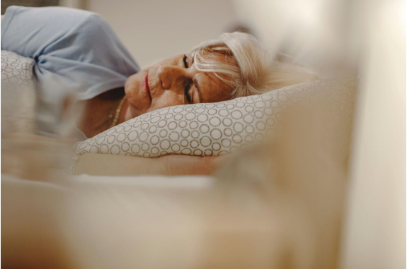 Aging and Sleep in Seniors: Key Changes and Solutions for Better Rest